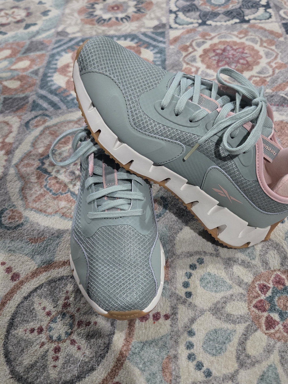 Reebok Women's 8 Zig Dynamica Athletic Sneakers - Picture 5 of 7